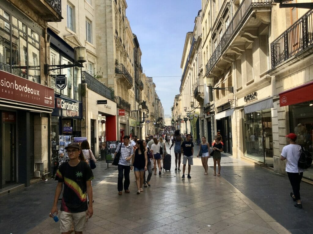 bordeaux public place tourist