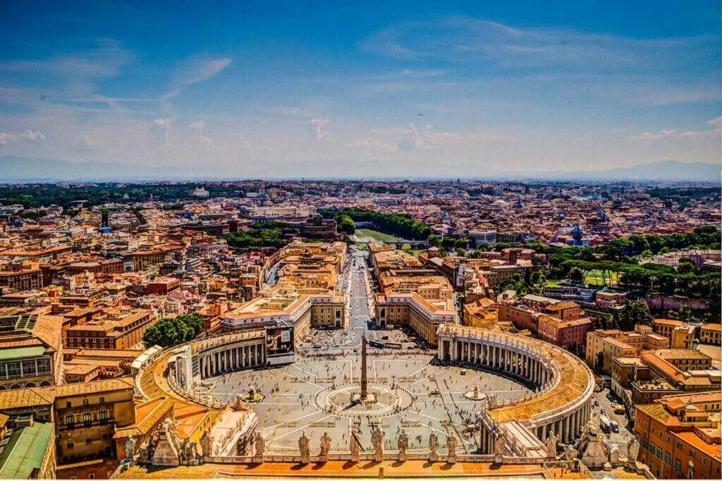 panoramic view of Rome top of St-Peter Basilica